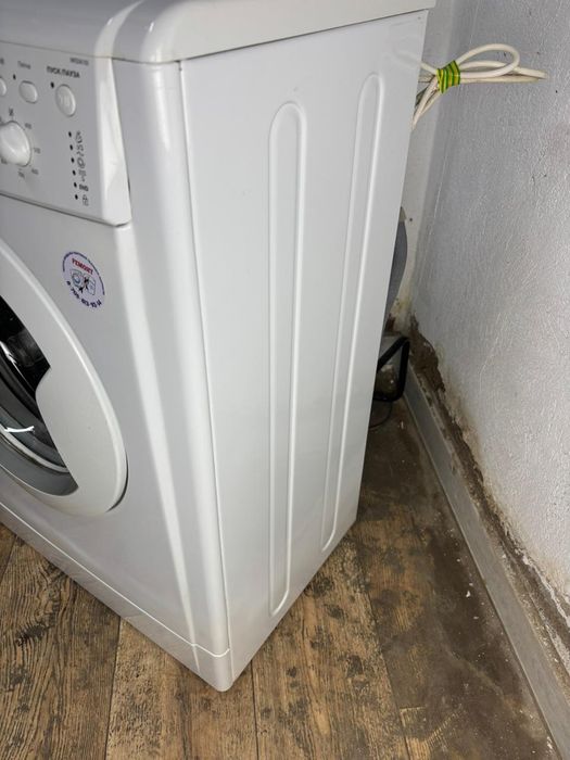 Стиральная машина Indesit 6 кг