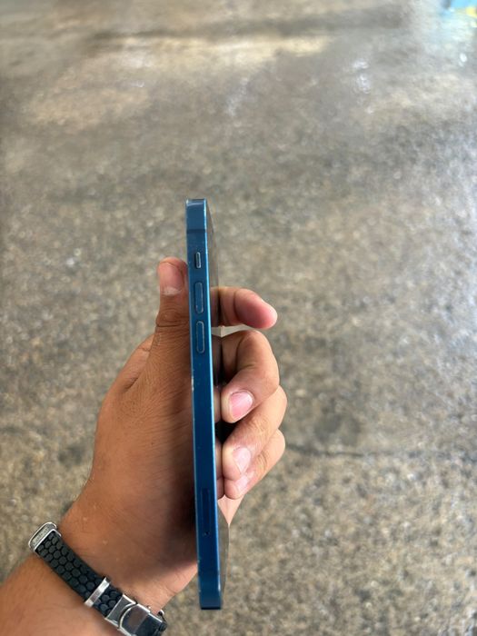 IPhone 12.       128GB