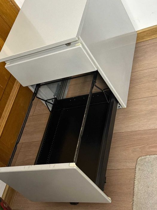 dulap mobil cu roti Steelcase tip rollbox birou balcon garaj depozitare diverse metal metalic integral 2 sertare 1 sertar biblioraft alta destinatie