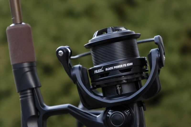 Макара за фидер и лек шарански риболов с два аванса BLACK POWER 5000