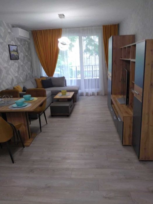 Дава се под наем Двустаен апартамент в Стара Загора, Център - 75 кв.м за 550 € - Снимка #3