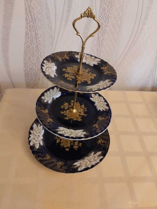 Трехъярусная тарелка