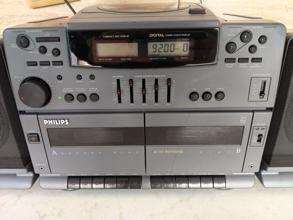 Boombox Philips radio casetofon, CD  tuner radio, auxiliar in, egalizator