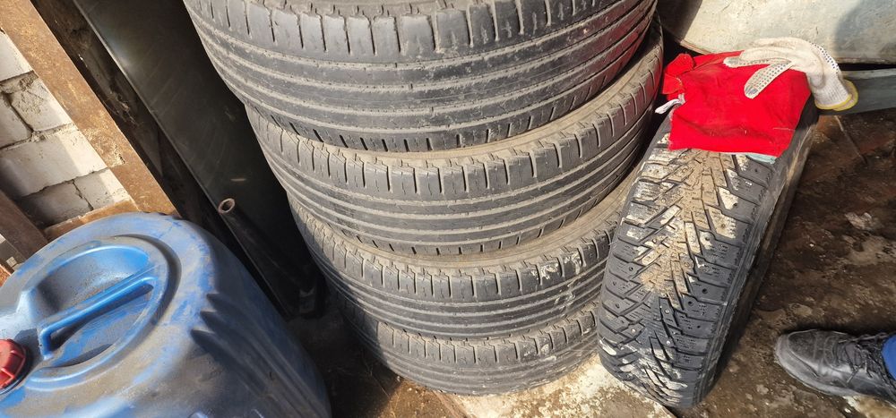 Продам шины летние на 17