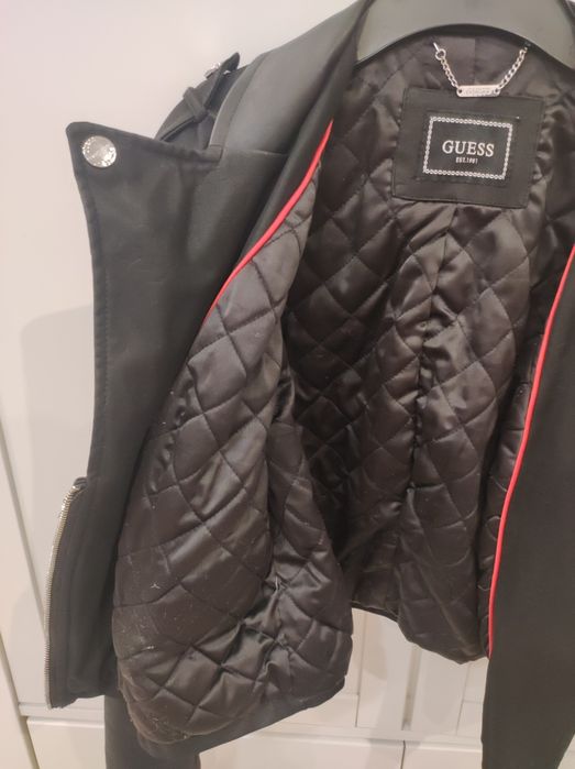 Оригинално Яке на Guess