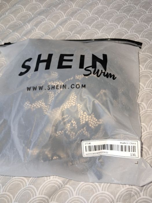 Бански и чехли за плаж