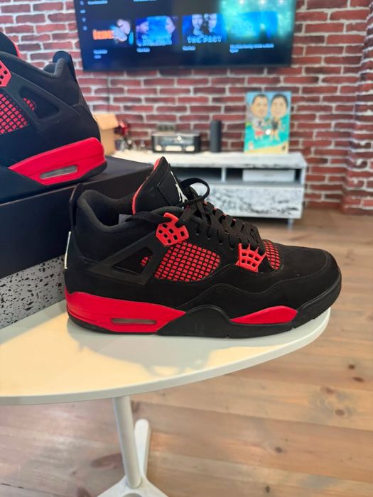 Air Jordan 4 Retro “Red Thunder”