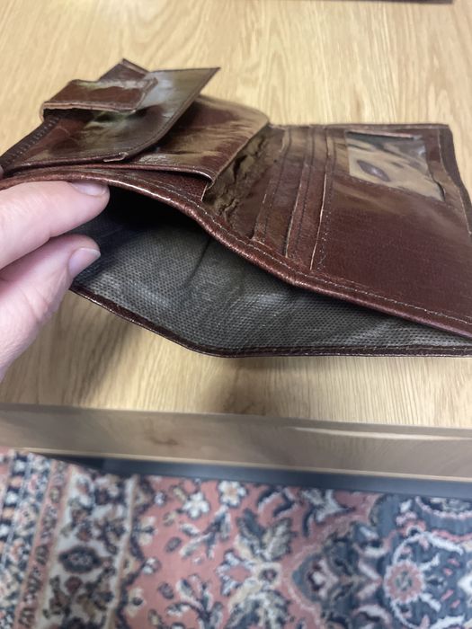 Дамски портфейл