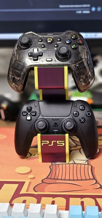 Подставка для 2-х геймпадов PS5 DualSense
