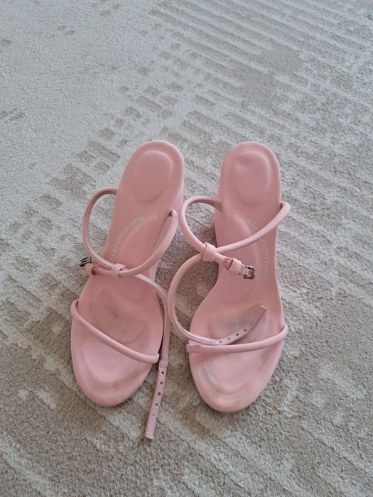 Продам босоножки 39р