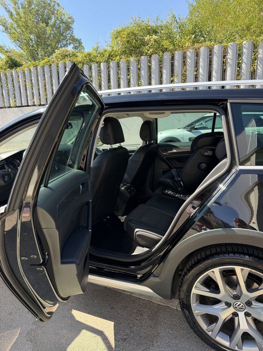 VW Golf Alltrack 4x4  2015г.