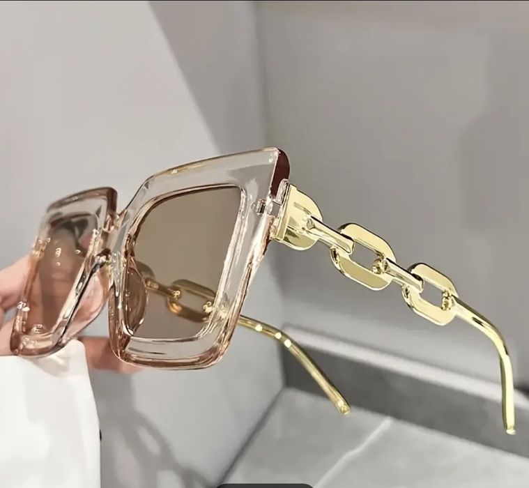 Очки солнцезащитные