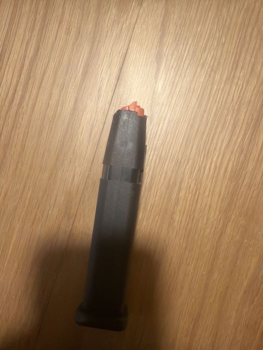 Чисто нов 16 заряден  пълнител за боен Glock, GEN 4/5