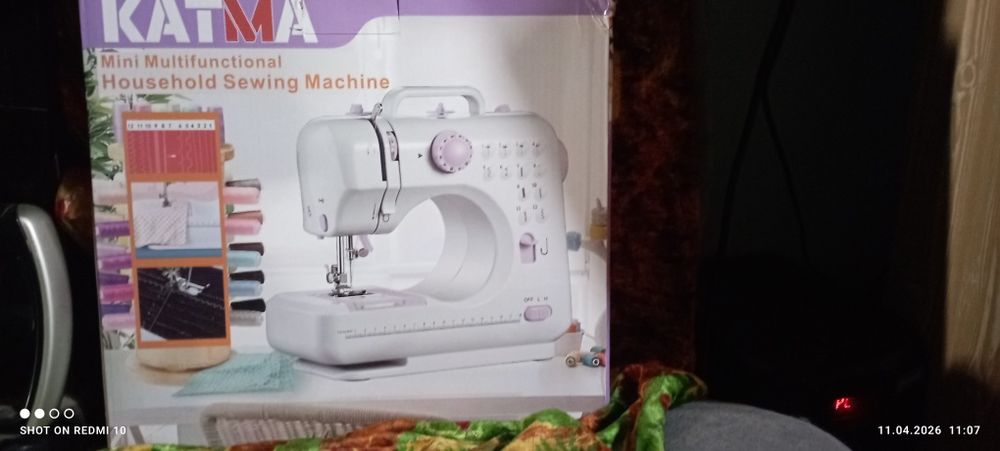 Продам швейную машинку