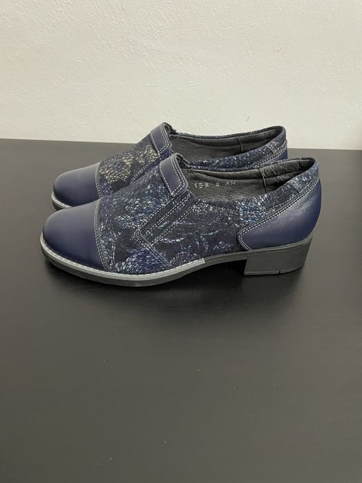 Pantofi dama, din piele, marimea 37(24 cm), bleumarin, noi