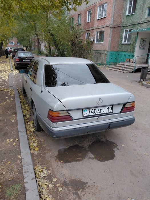 Mercedes Benz 200E