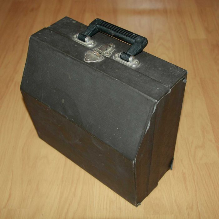 Пишеща машина „Оlimpia”– кирилица,