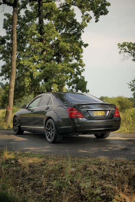 Bara spate neagra Mercedes S W221 usa far stop coarne turbo parbriz ac