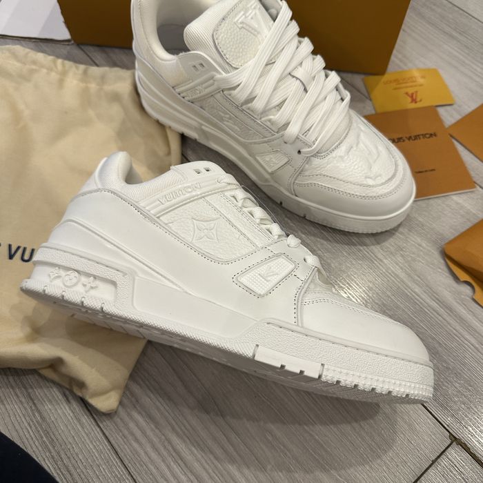 Sneakers Louise Vuitton albi noi 42