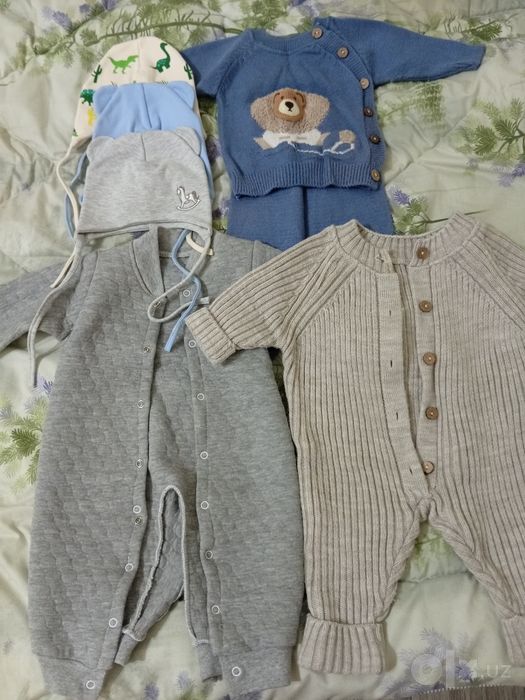Продам детские комбинезоны