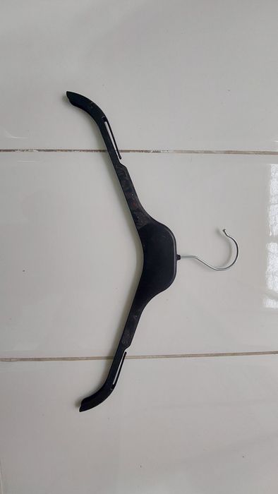 Вешалки -плечики
150 tr.