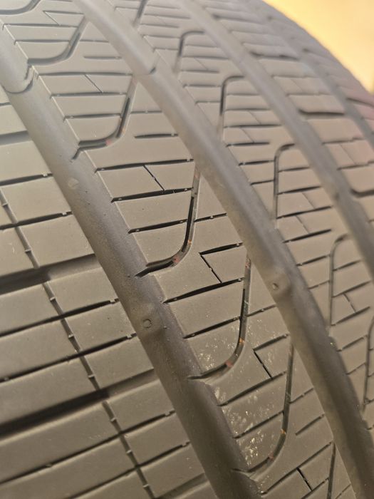 255 35 19 Pirelli Cintuarto P7 All Season - 2 броя гумиброя