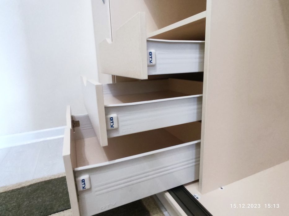 Мебель для гостиной и спальни