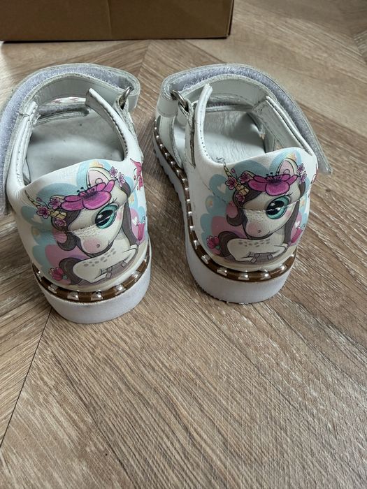 Сандали для девочек