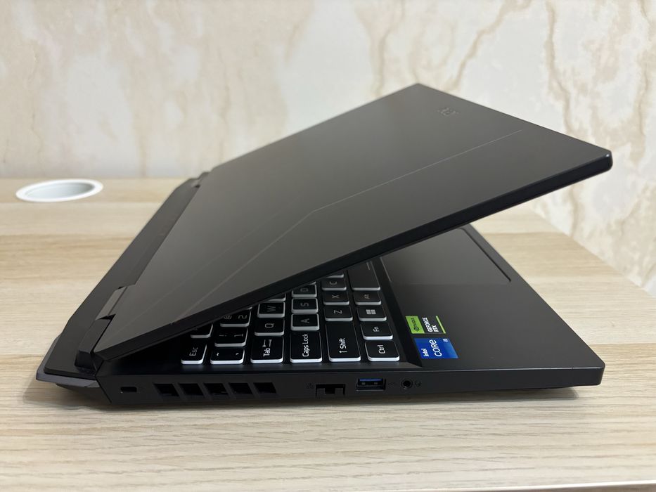 Acer Nitro 5 RTX4060 i5-12450H