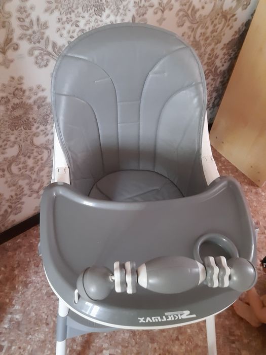 Стульчик для кормления! Б/у но в отличном сост!