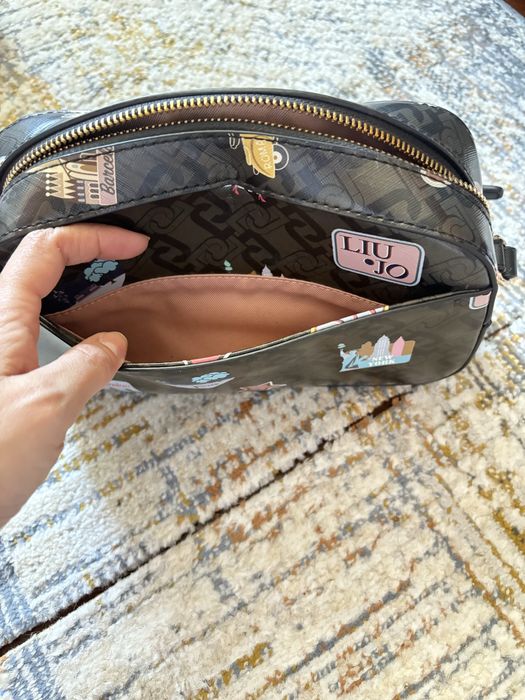 Geanta liu jo excelenta!