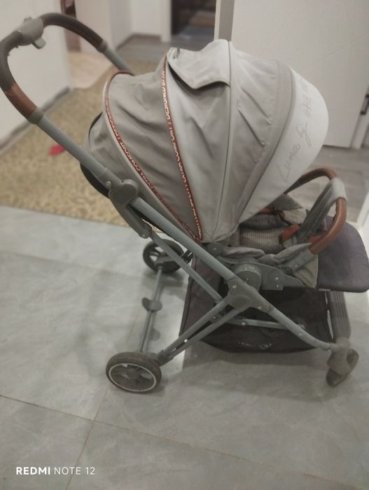 Коляска в хорошем состоянии
