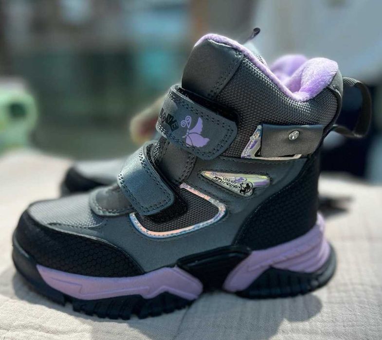 Ботинки на девочек зимние 2 вида