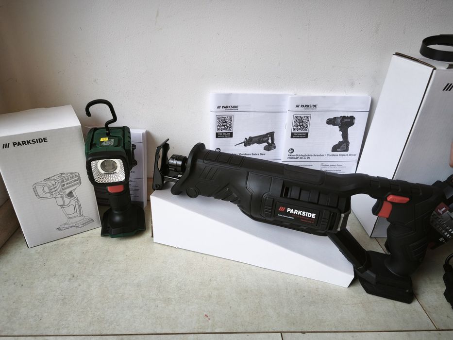 Ударерен винтоверт,саблен трион,прожектор и зарядно 20V 4,5A Парксайд