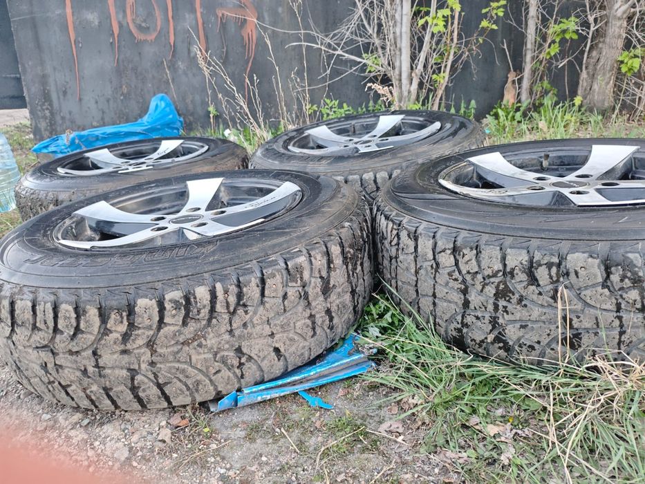 Продам диски татановые с шинами
