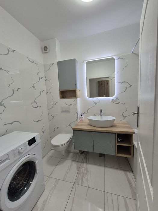 Inchiriez garsoniera