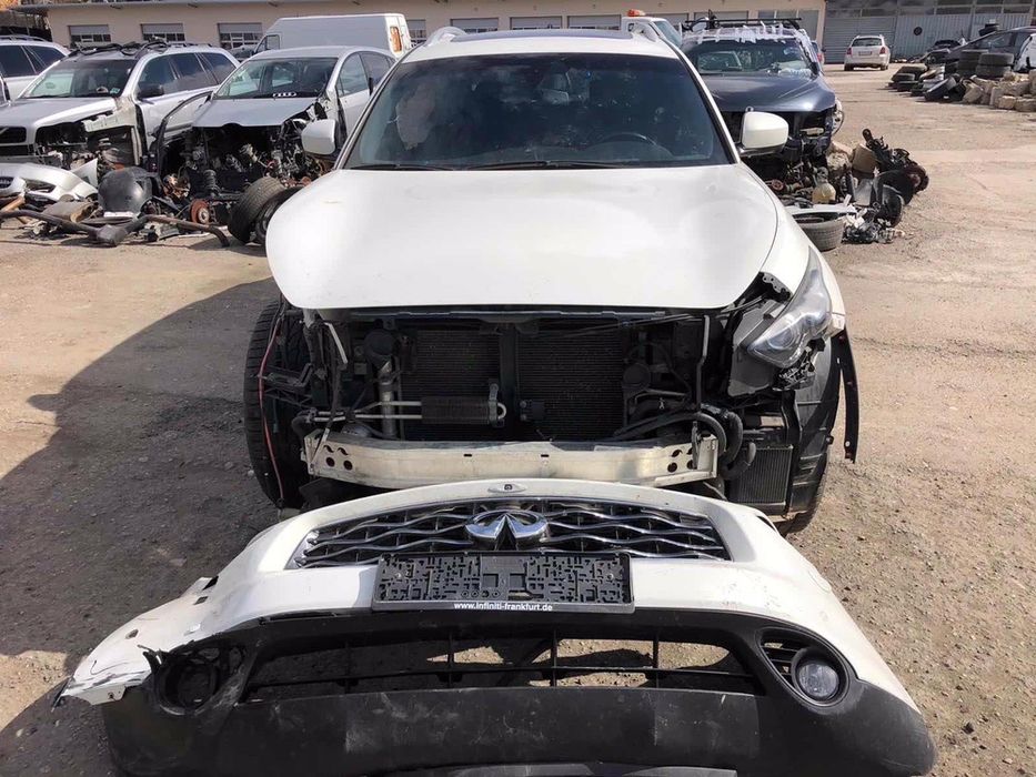 Infiniti Fx 30 3.0 D НА ЧАСТИ