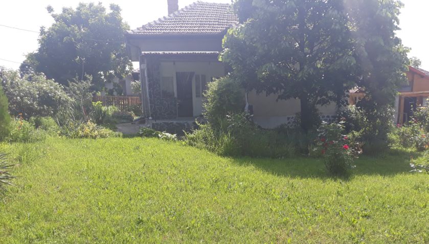 Дава се под наем Къща в Видин, Калето - 130 кв.м за 368.73 € - Снимка #2