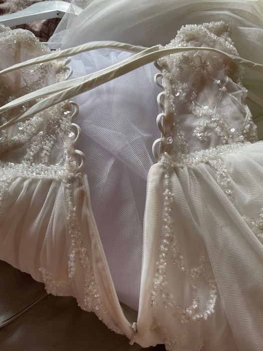 Rochie mireasă A style mărime 38 cu cerc și capa