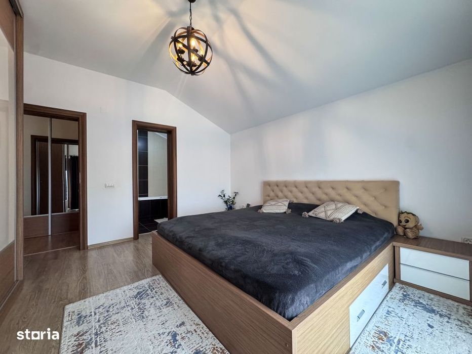 Casa/Vila P+M de vanzare – Ovidiu Sud | 4 dormitoare | Panouri fotov