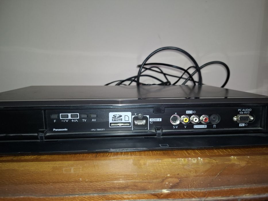 Тюнер модель TU-Z100R