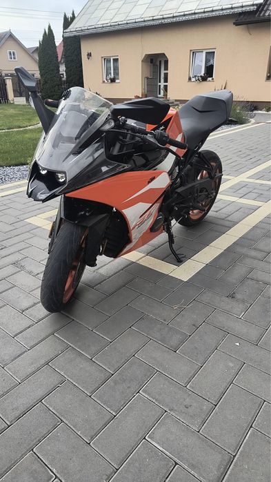 Motocicleta Ktm Rc 125 ABS pentru A1