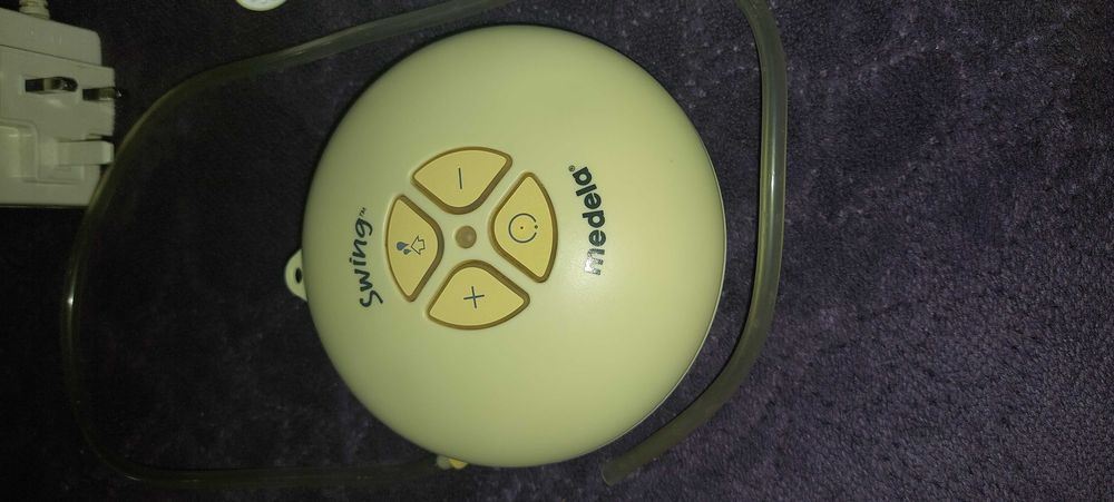 Помпа за кърма Medela Swing