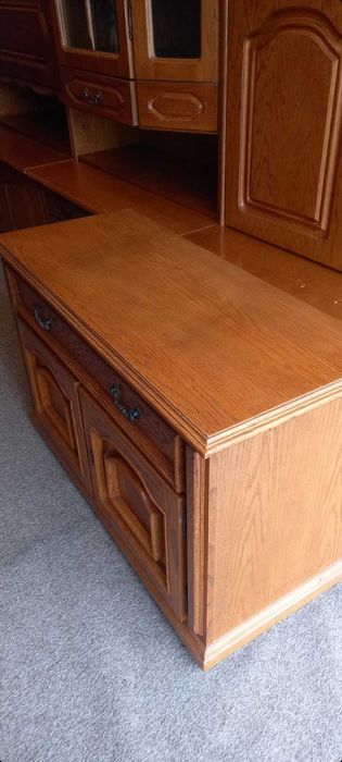 Mobila veche de vanzare