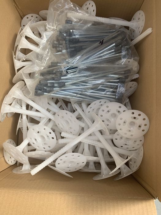 Importator dibluri cui metalic fixare polistiren / vata bazaltica.