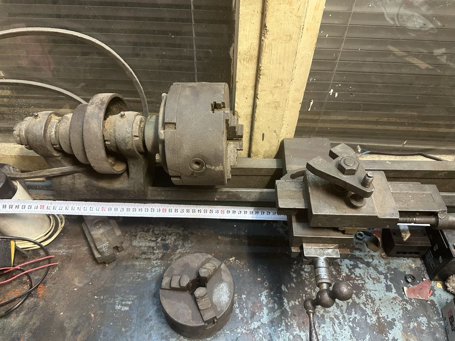 Продавам малък струг 80см