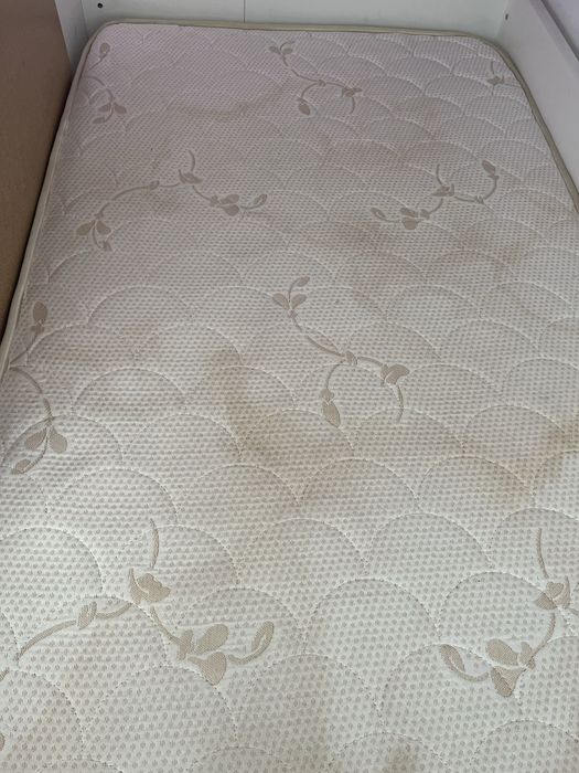 Pat suprapus IKEA cu birou si saltea