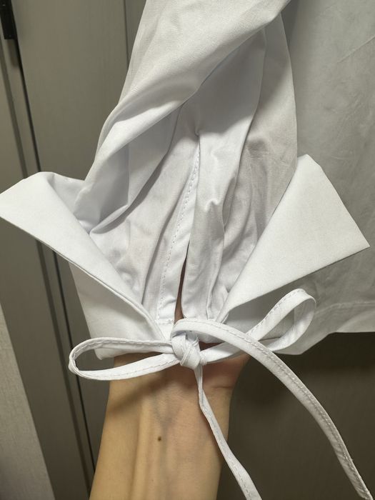 Белая рубашка новая