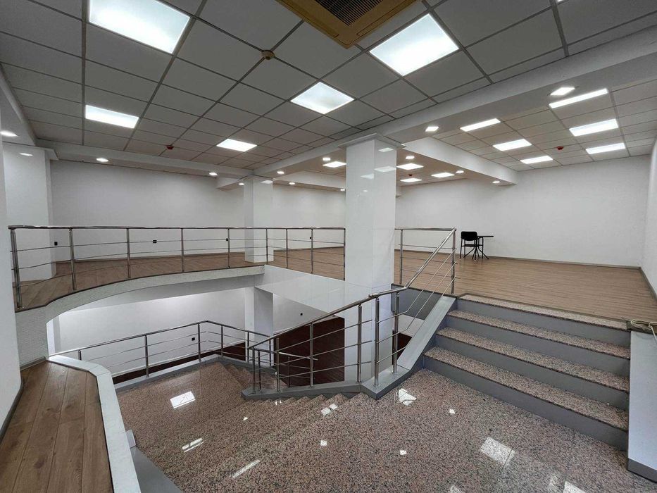 Продава се Магазин в София, Център - 380 кв.м за 2000 €/кв.м - Снимка #2