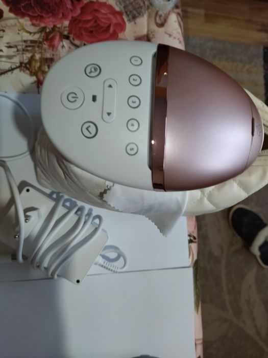 Фотоепилатор IPL Philips Lumea Bri 959